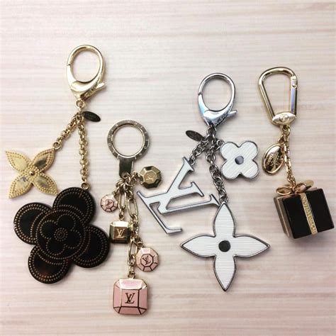 schlüsseltasche louis vuitton|louis vuitton handbag charms.